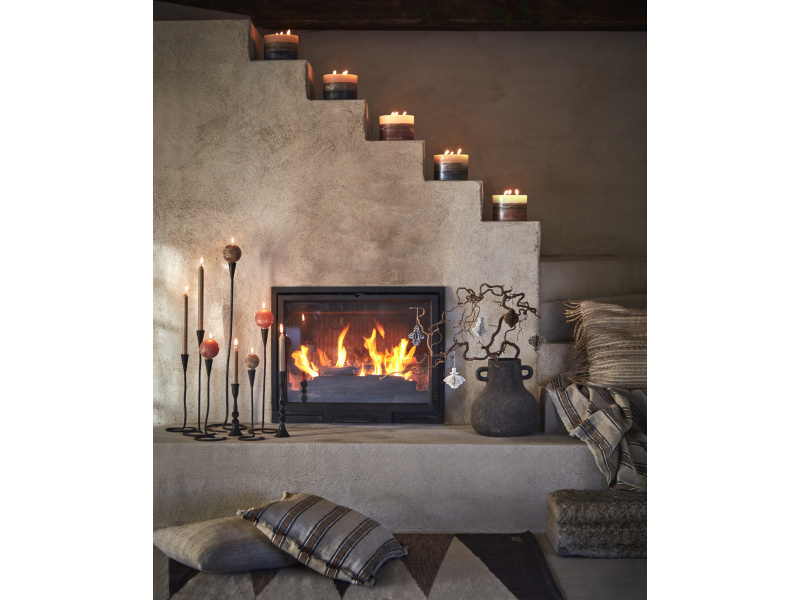Inspirations bild på Ljusstake Elvin L Svart i färgen svart tillverkad av Smidesjärn från Affari of Sweden. Bild på Ljusstake Elvin L Svart i färgen svart tillverkad av Smidesjärn från Affari of Sweden.