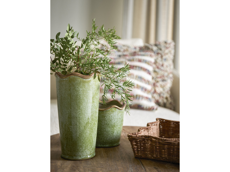 Inspirations bild på Vas Livia 13x25 Grön i färgen grön tillverkad av Stengods från Affari of sweden.