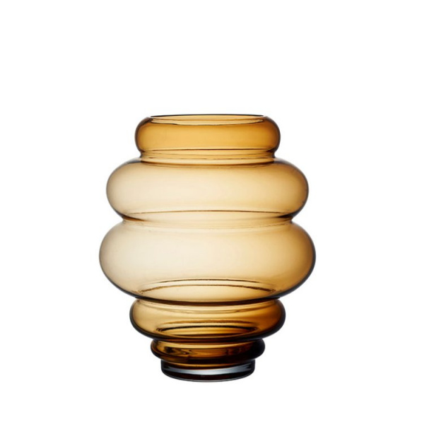 Vas Circle Large Bärnsten frilagd mot vit bakgrund. Vas Circle Large Bärnsten frilagd mot vit bakgrund.