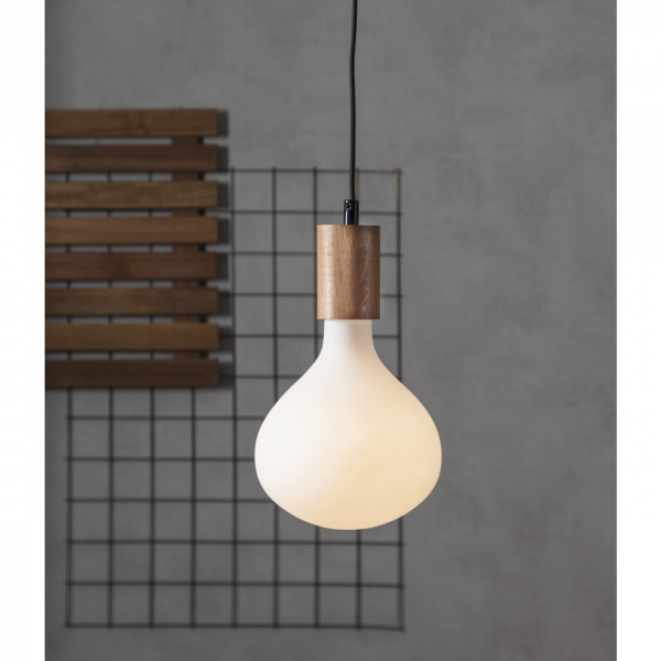 21-00596 Sladdställ E27 Slim Svart textil Miljöbild mot vit bakgrund.