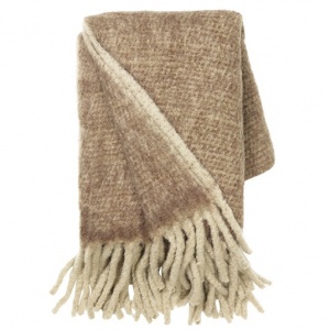 Inspirerande bild på Filt Mathea i färgen Chestnut från Cozy living. Inspirations bild på Filt Mathea i färgen Chestnut från Cozy living.