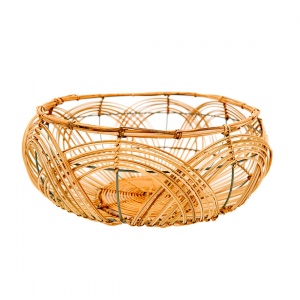 Korg Montepellier frilagd mot vit bakgrund. 