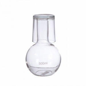 Flaska m glas Jekyll M frilagd mot vit bakgrund.
