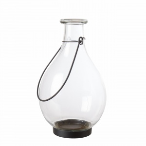 Hängande lykta Helen Medium frilagd mot vit bakgrund.